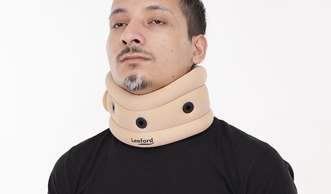 cervical collar for neck injury