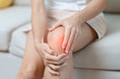 person facing patellofemoral pain syndrome