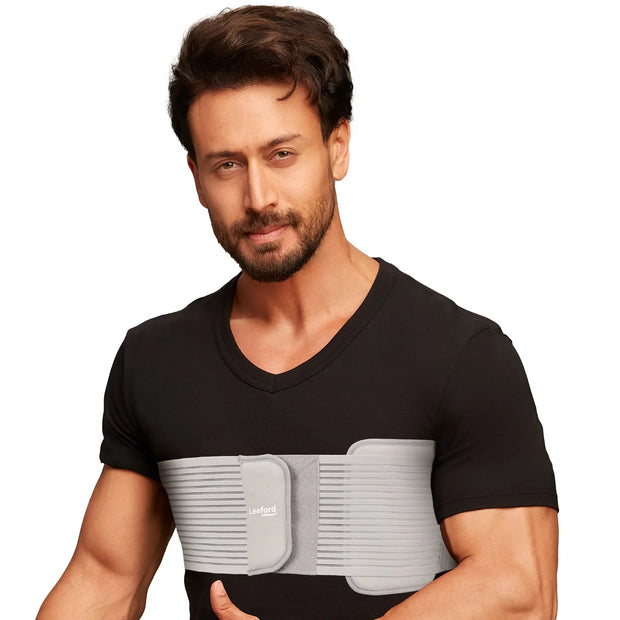 man wearing a gray rib belt