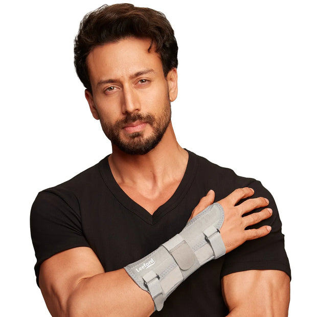tiger shroff wear wrist forearm splint